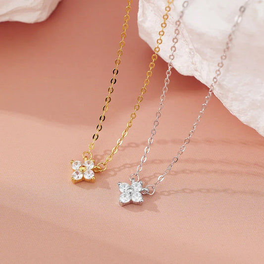 Fiore – Delicate Necklace with Small Flowers in Gold or Silver Stainless Steel with Zircon